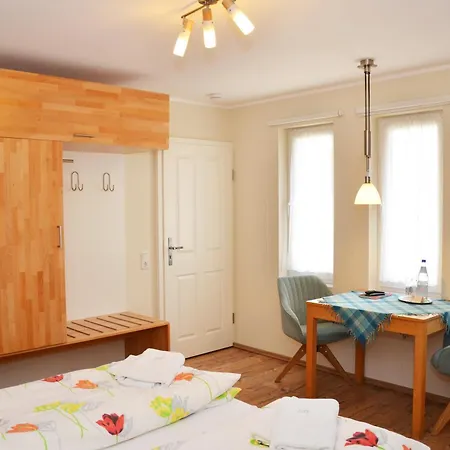 Gaestehaus Apartman *